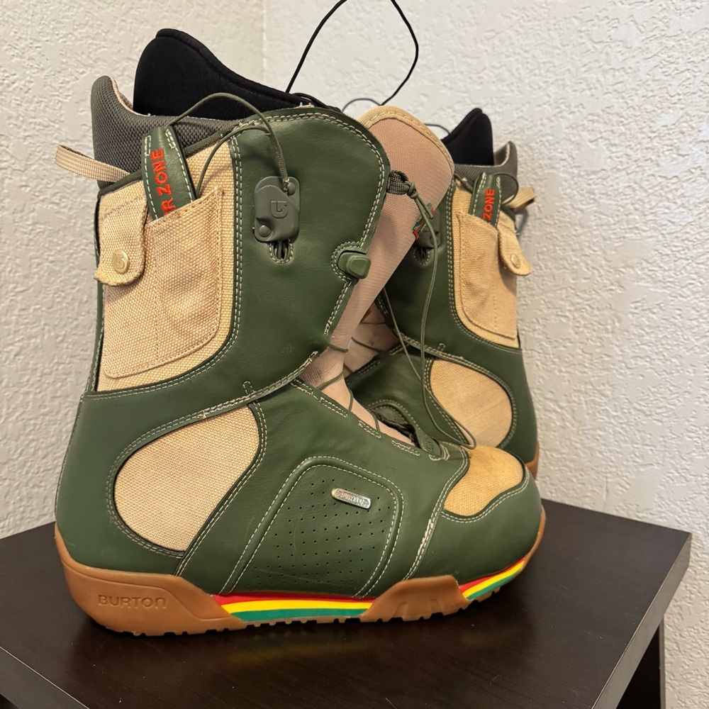 Burton Ruler Green and Tan Snowboard Boots - Picture 6 of 9